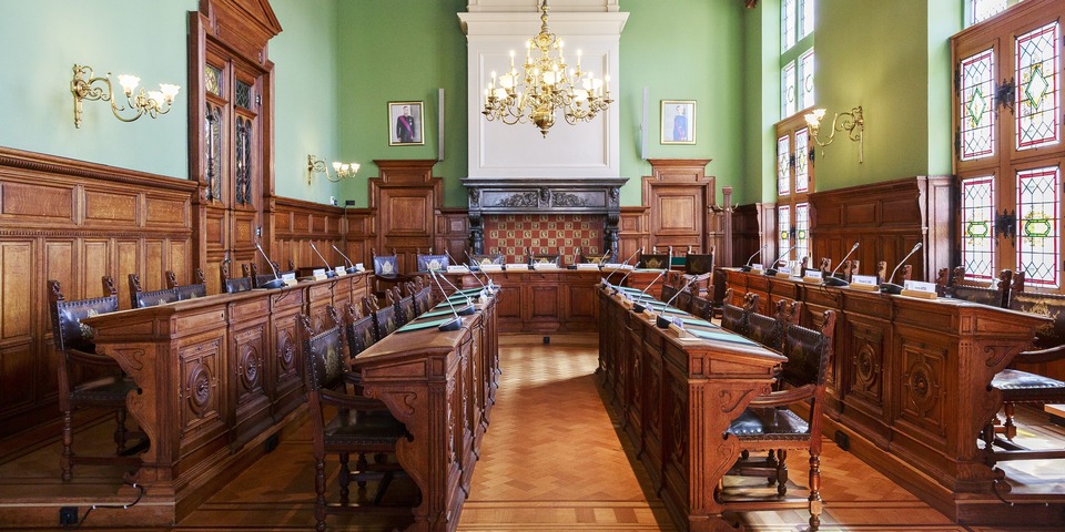 Foto van raadszaal waar districtsraad Borgerhout vergadert