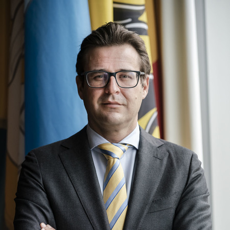 Portret van Wilrijks districtsburgemeester Kristof Bossuyt Portret van Wilrijks districtsburgemeester Kristof Bossuyt
