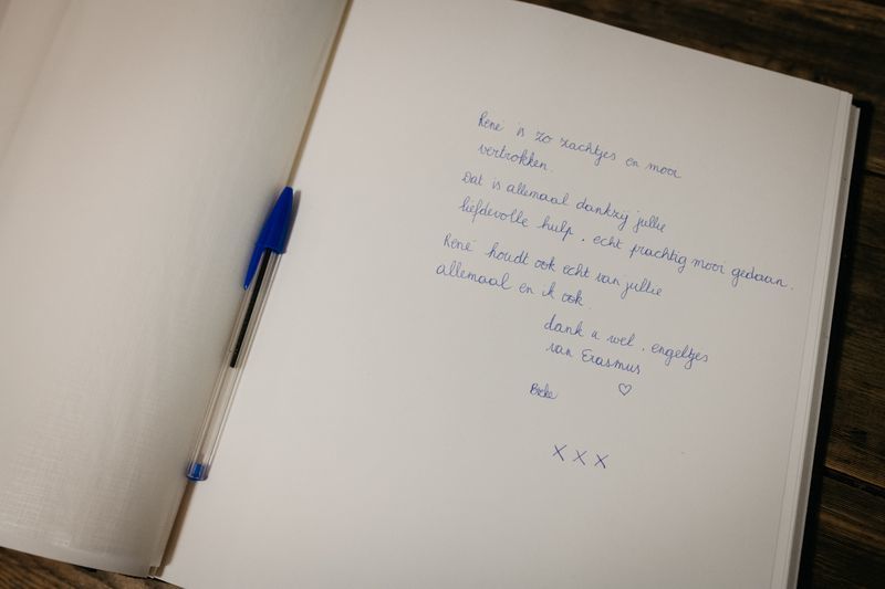 Gastenboek palliatieve afdeling Erasmusziekenhuis Gastenboek palliatieve afdeling Erasmusziekenhuis