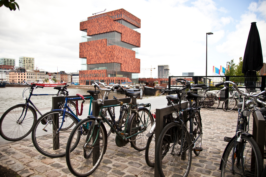 Fietsenstalling voor het MAS Fietsenstalling voor het MAS