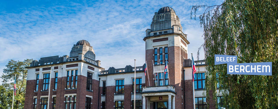 Foto van de Koloniale Hogeschool van België