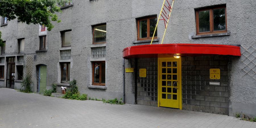 De gevel van het Huis van het Kind Antwerpen-Noord De Wijk. De gevel van het Huis van het Kind Antwerpen-Noord De Wijk.