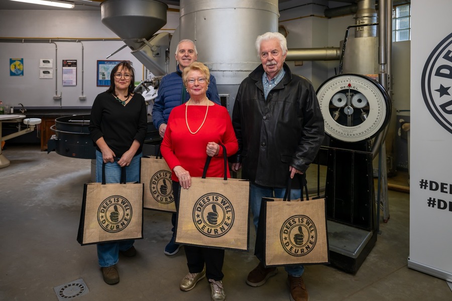 De vier winnaars van de wedstrijd Liever Lokaal Deurne De vier winnaars van de wedstrijd Liever Lokaal Deurne
