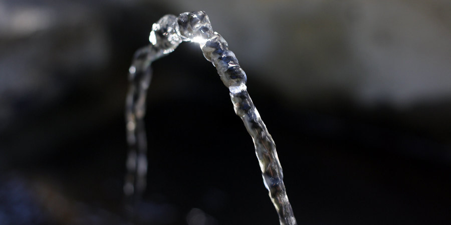 Afbeelding van waterstraal. Afbeelding van waterstraal.