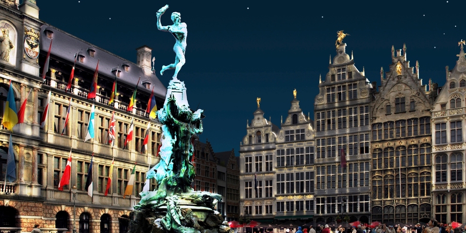 Grote Markt baadt in nieuw licht (foto\'s) | Info | Antwerpen.be Grote Markt baadt in nieuw licht (foto\'s) | Info | Antwerpen.be