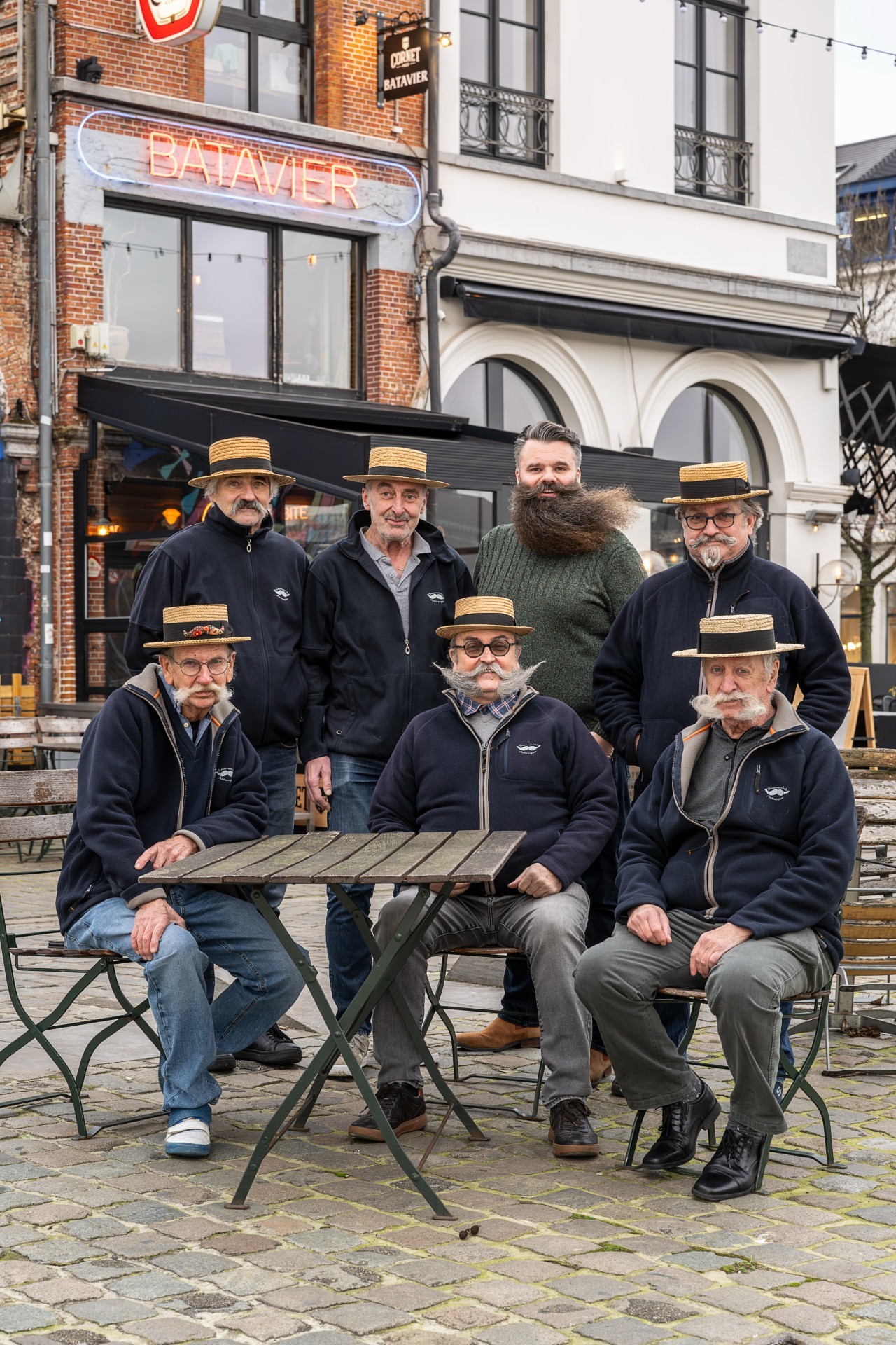 Leden van de Snorrenclub