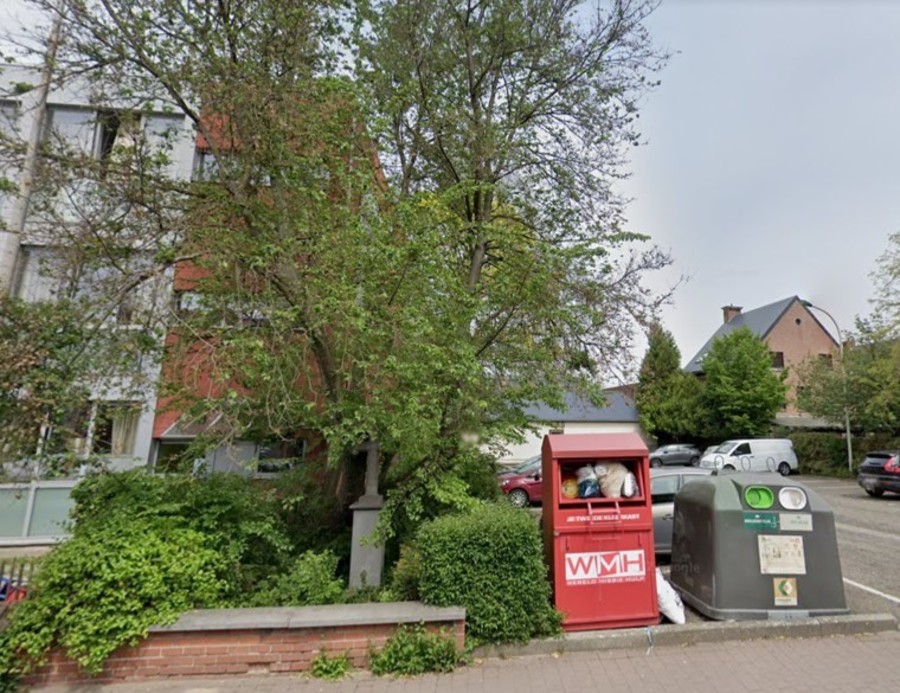 De huidige locatie van het Hagelkruis (al is de boom nu al wel gesnoeid).