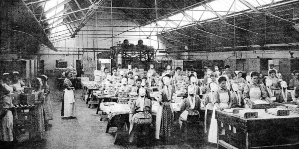 Oude foto van kaarsenfabriek Den Bougie