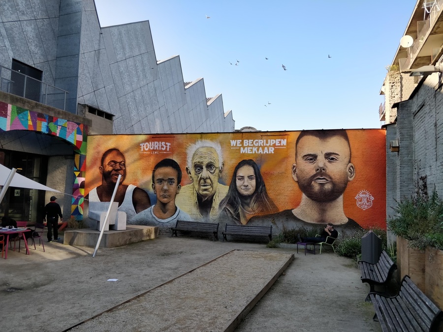 Werk van Smok in de leestuin van Permeke