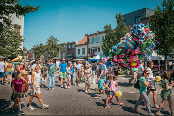 Bezoekers tijdens Heerlijk Ekeren