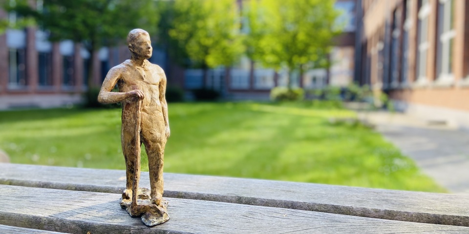 beeldje Grote Stroboer