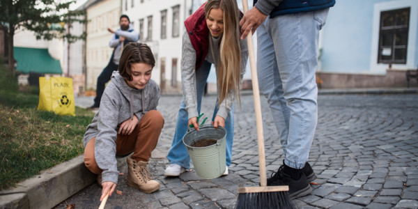 Buren maken samen de straat proper