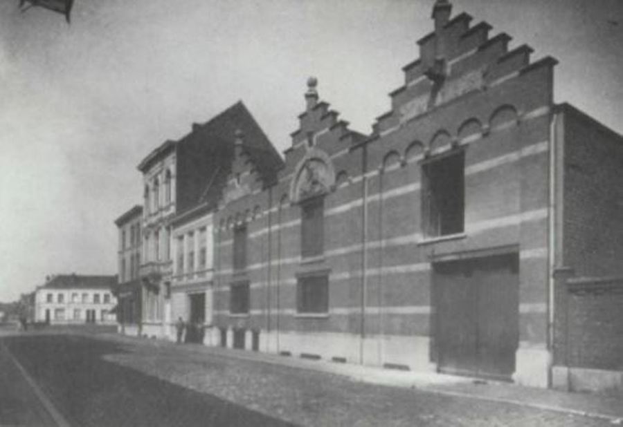 Bakkerij De Volkslust in de Van Heybeeckstraat.