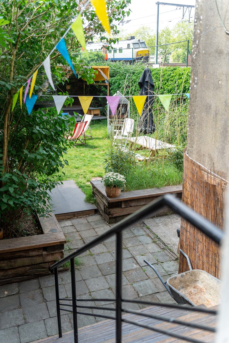 Trap naar tuin