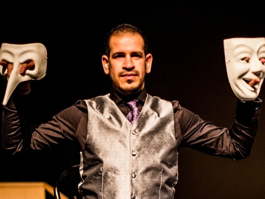 scene uit de voorstelling Ik ben Hussein, wie ben jij? scene uit de voorstelling Ik ben Hussein, wie ben jij?