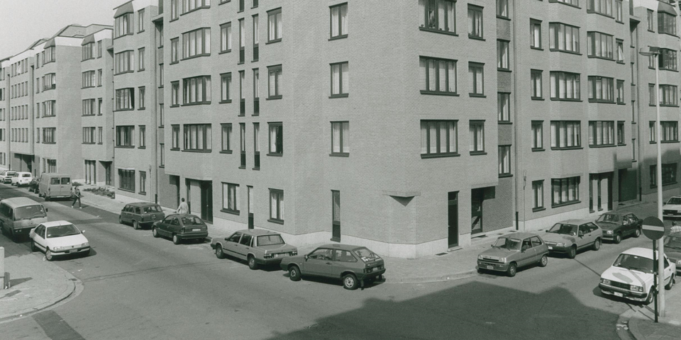 Flatgebouwen op de hoek Van Craesbeeckstraat - Willem Lepelstraat Antwerpen, datum onbekend.