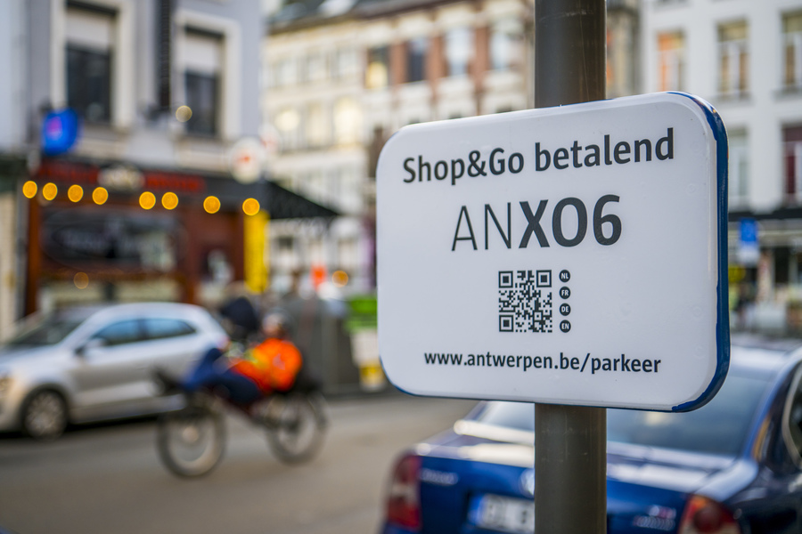 Bord aan Shop&Go-plaats