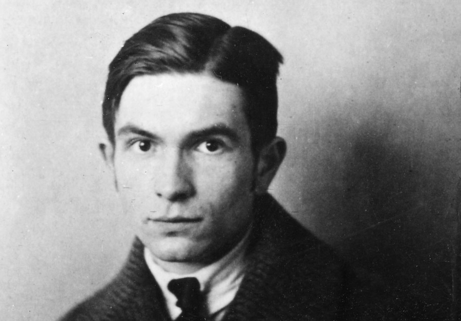 Portretfoto van Paul van Ostaijen Portretfoto van Paul van Ostaijen