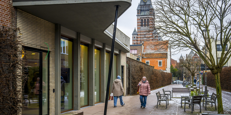 ingang van de bibliotheek in de Parkweg