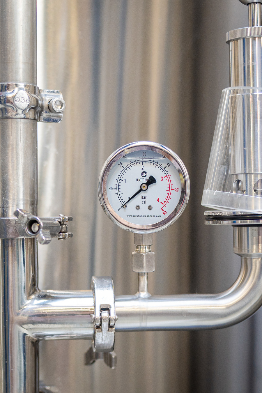 Drukmeter op bierleiding