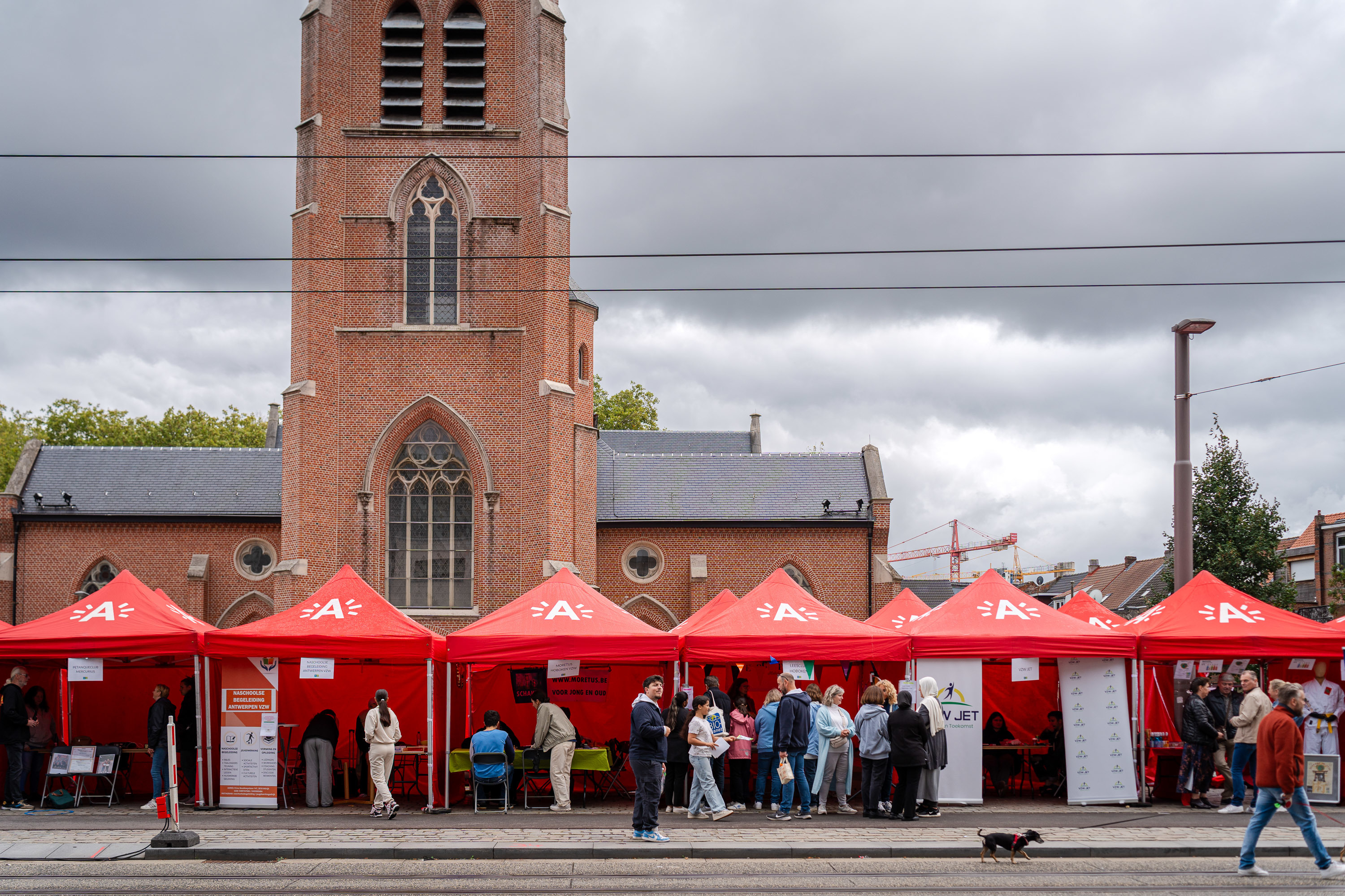 Verenigingenmarkt aan de OLV-kerk