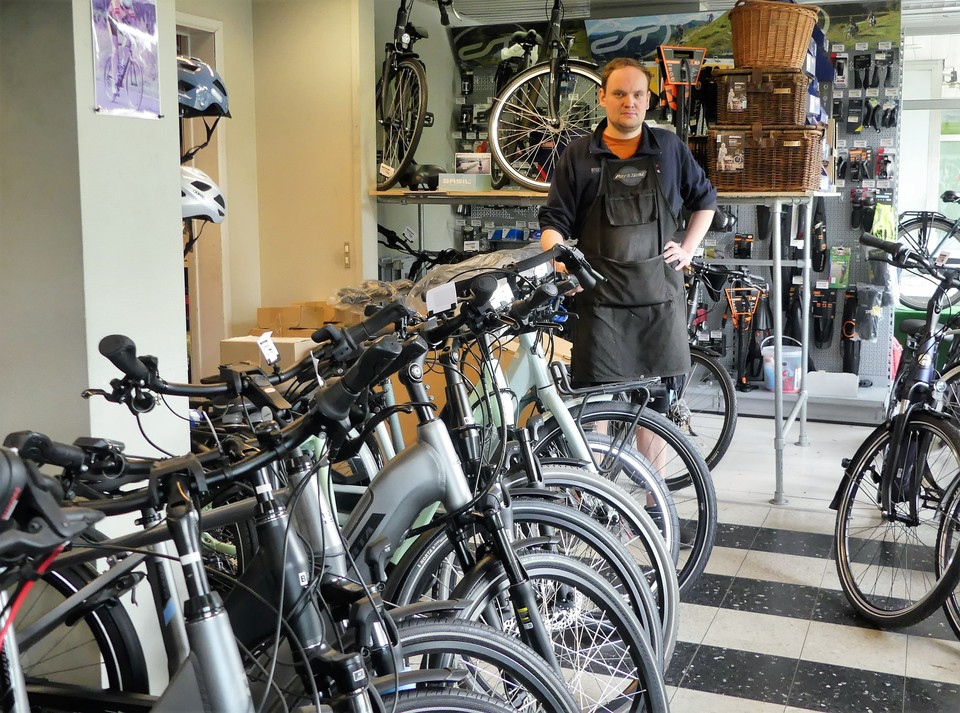 Filip in zijn winkel