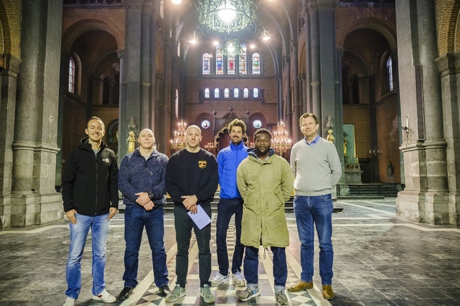 Organisatoren Boksgala Champs in the Church: District Borgerhout, BBS Antwerpen, Bar Leon en Loa Organisatoren Boksgala Champs in the Church: District Borgerhout, BBS Antwerpen, Bar Leon en Loa