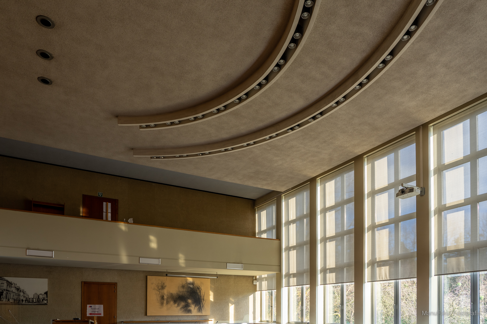 Plafond van de raadzaal (in 2021)
