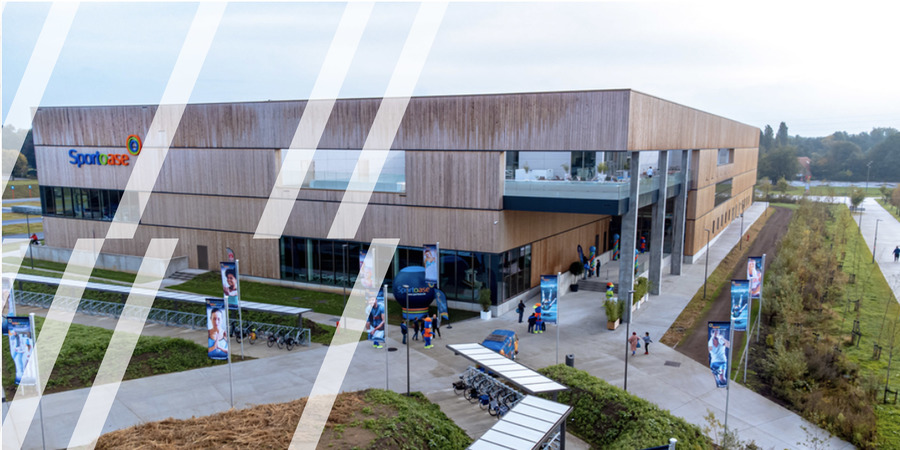 Buitenaanzicht sportcentrum Sportoase Groot Schijn