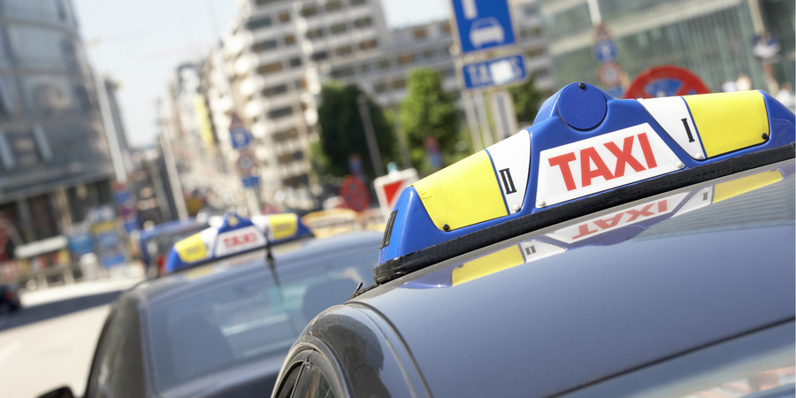 Taxi. Taxi.
