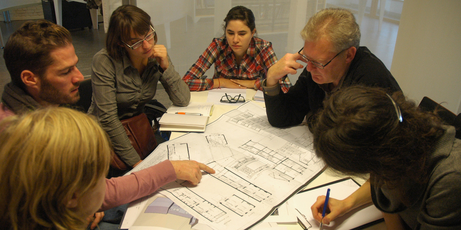 Een vergaderzaal in het EcoHuis Een vergaderzaal in het EcoHuis
