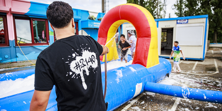 Foto van waterspelen op Zomerslotfeest Foto van waterspelen op Zomerslotfeest