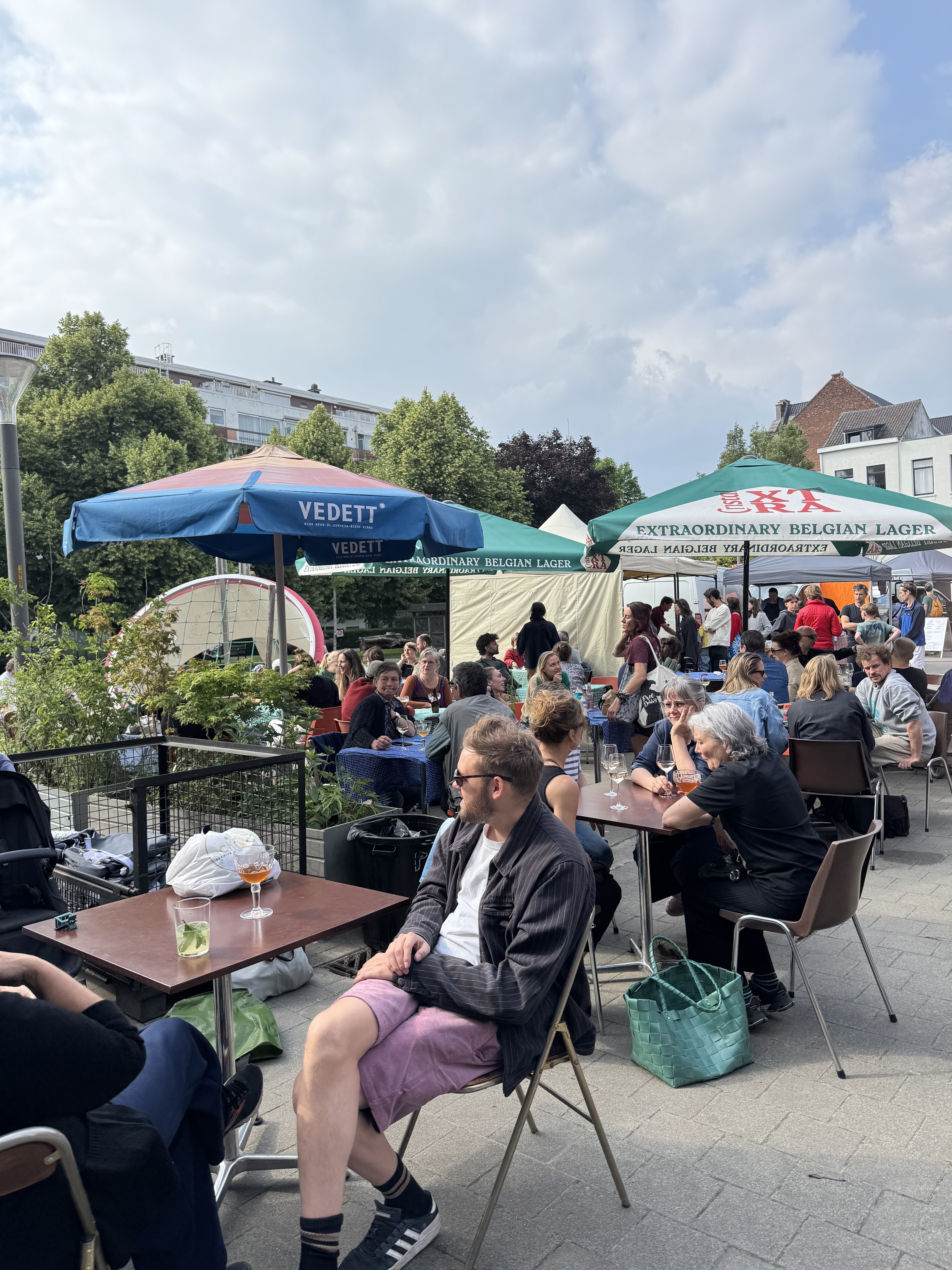 Boerenmarkt Borgerhout keert terug naar het Vinçotteplein voor 5 opeenvolgende edities