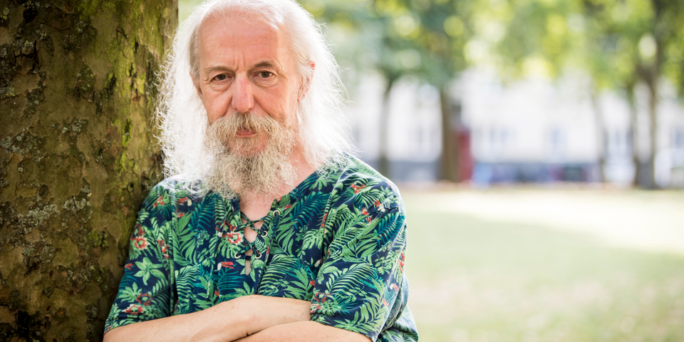 Voor Declan is bezig blijven een belangrijke remedie tegen eenzaamheid.