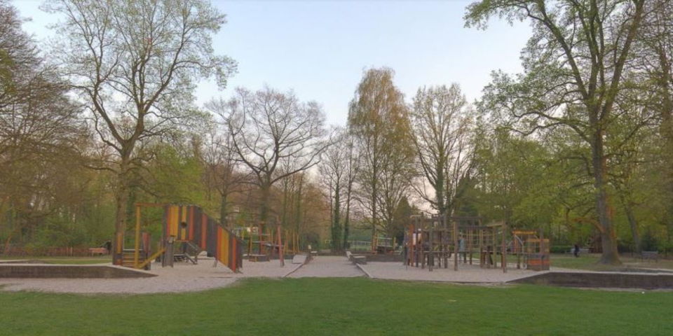 Najaar 2023 legt district Deurne het speelterrein in het BVoekenbergpark opnieuw aan.