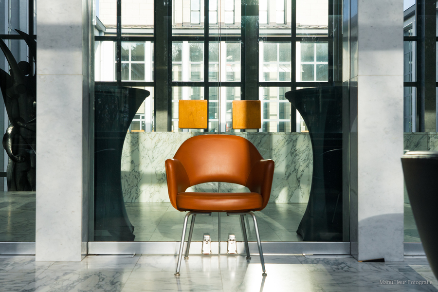 Stoel in ontvangsthal