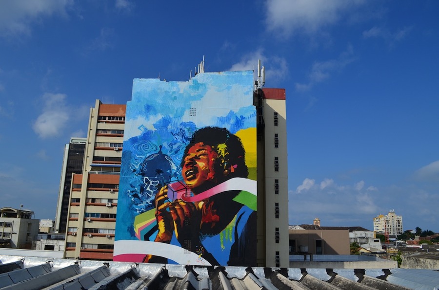 streetartwerk Prisma Afro in Cartagena Colombia gemaakt door de Vertigo Graffiti Crew