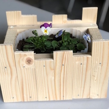 Houten bloembakje Houten bloembakje