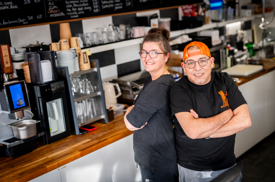Portretfoto van Natacha en Jamal van broodjeszaak Skipp's Portretfoto van Natacha en Jamal van broodjeszaak Skipp's