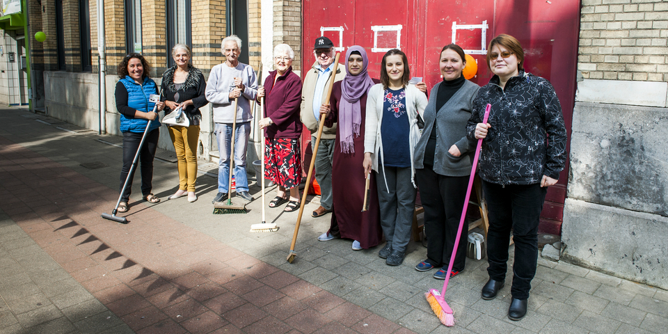 Een groep enthousiaste deelnemers aan de Lentepoets.