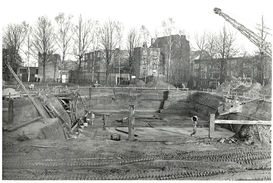 De bouw van het gemeentehuis
