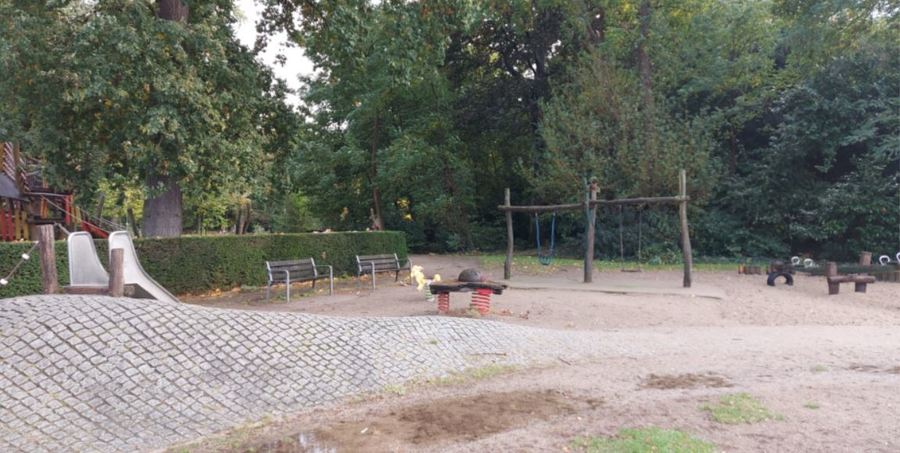 Schommels, glijbaan, wip
