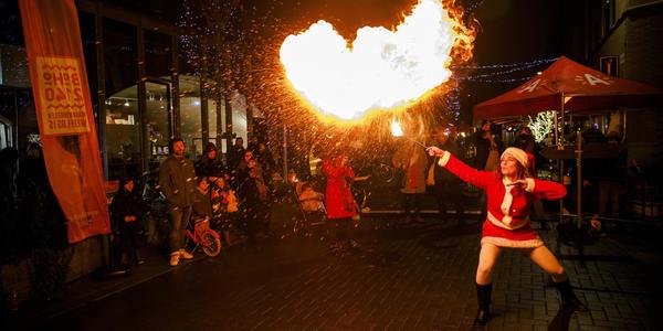 Warm Winterfeest. Een tweedaags feest dat op 9 december doorgaat op 5 verschillende locaties om een sfeervolle winter op gang te trekken in Borgerhout.