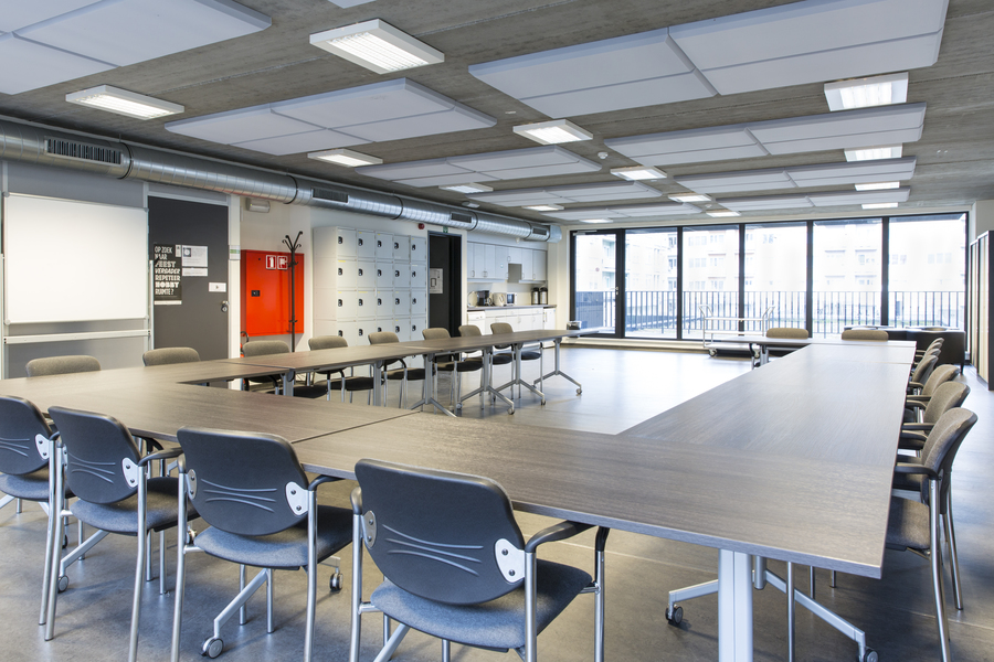 Een zaal in Gemeenschapscentrum Luchtbal. Een zaal in Gemeenschapscentrum Luchtbal.