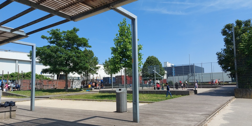 Speel-en sportterrein Borrewaterstraat