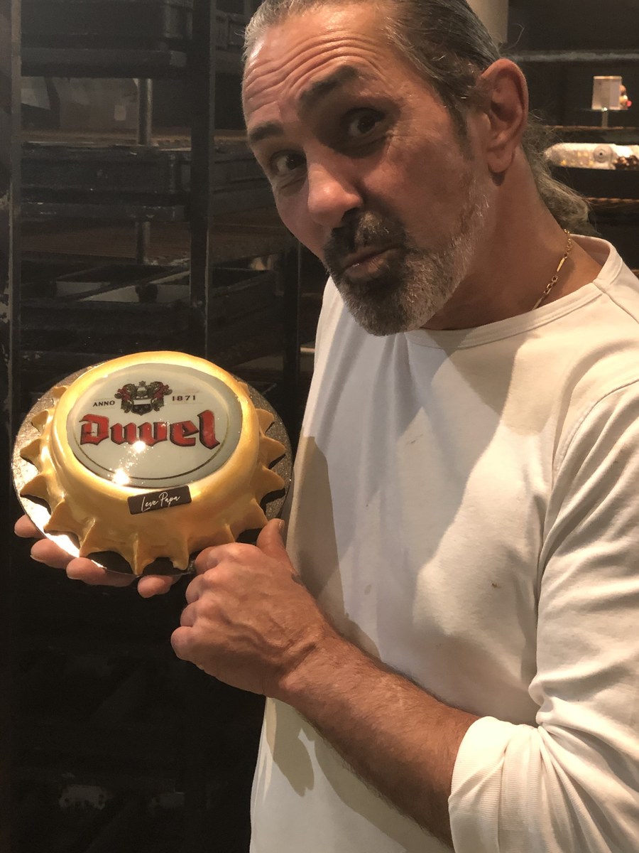 Bakker Frank met gepersonaliseerde Duveltaart