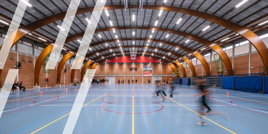 Sporters in sporthal Plantin Moretus