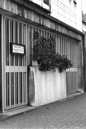De oorspronkelijke publiekstoegang De oorspronkelijke publiekstoegang