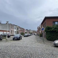 Veel verharding in de Lotusstraat Veel verharding in de Lotusstraat