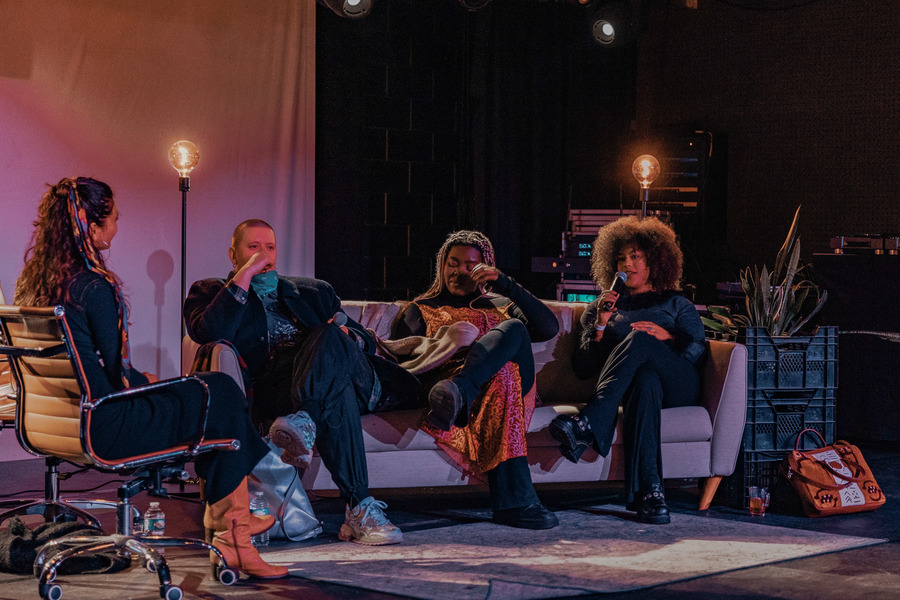 Panelgesprek over artistieke identiteit tijdens Klankbad 2022 Panelgesprek over artistieke identiteit tijdens Klankbad 2022